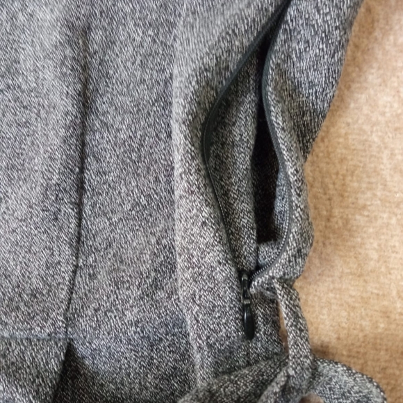 TO THE MAX BLACK MOCK NECK SHORT SLEEVE BELTED SHEATH DRESS SIZE Large - Picture 6 of 8